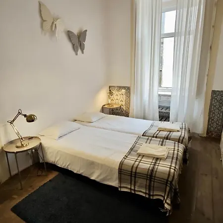 Appartamento Family Downtown - Se21 *